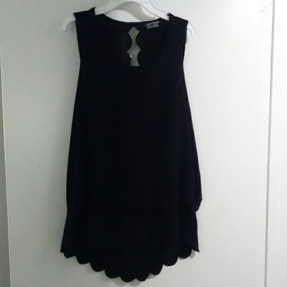 Woman's medium tank top